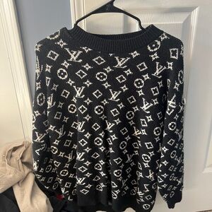 Louis Vuitton Monogram Black and White Knit